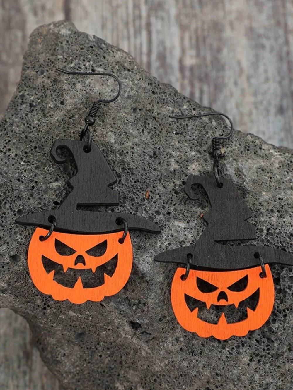 Wooden Pumpkin Shape Earrings | NWT
